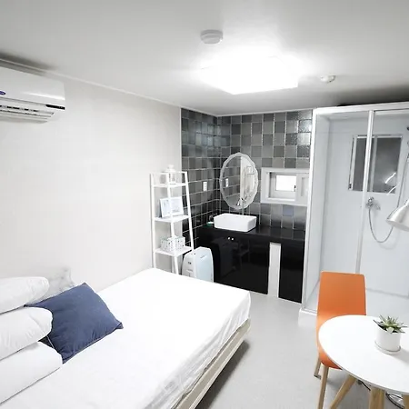 Lombard House Hostel Seoul Exterior photo