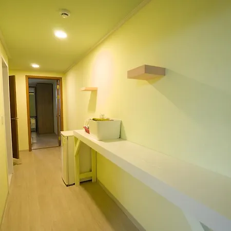 Lombard House Hostel Seoul Exterior photo