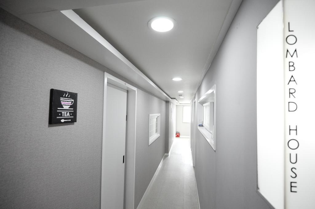 Hostel Lombard House *