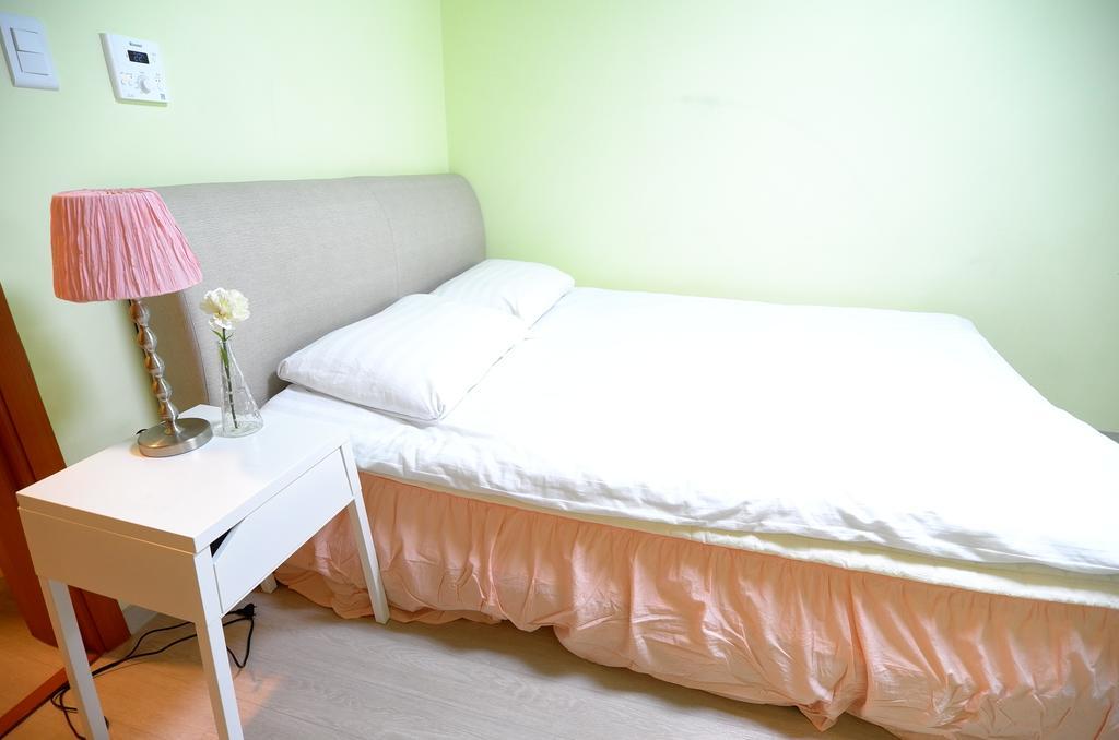 Lombard House Hostel *